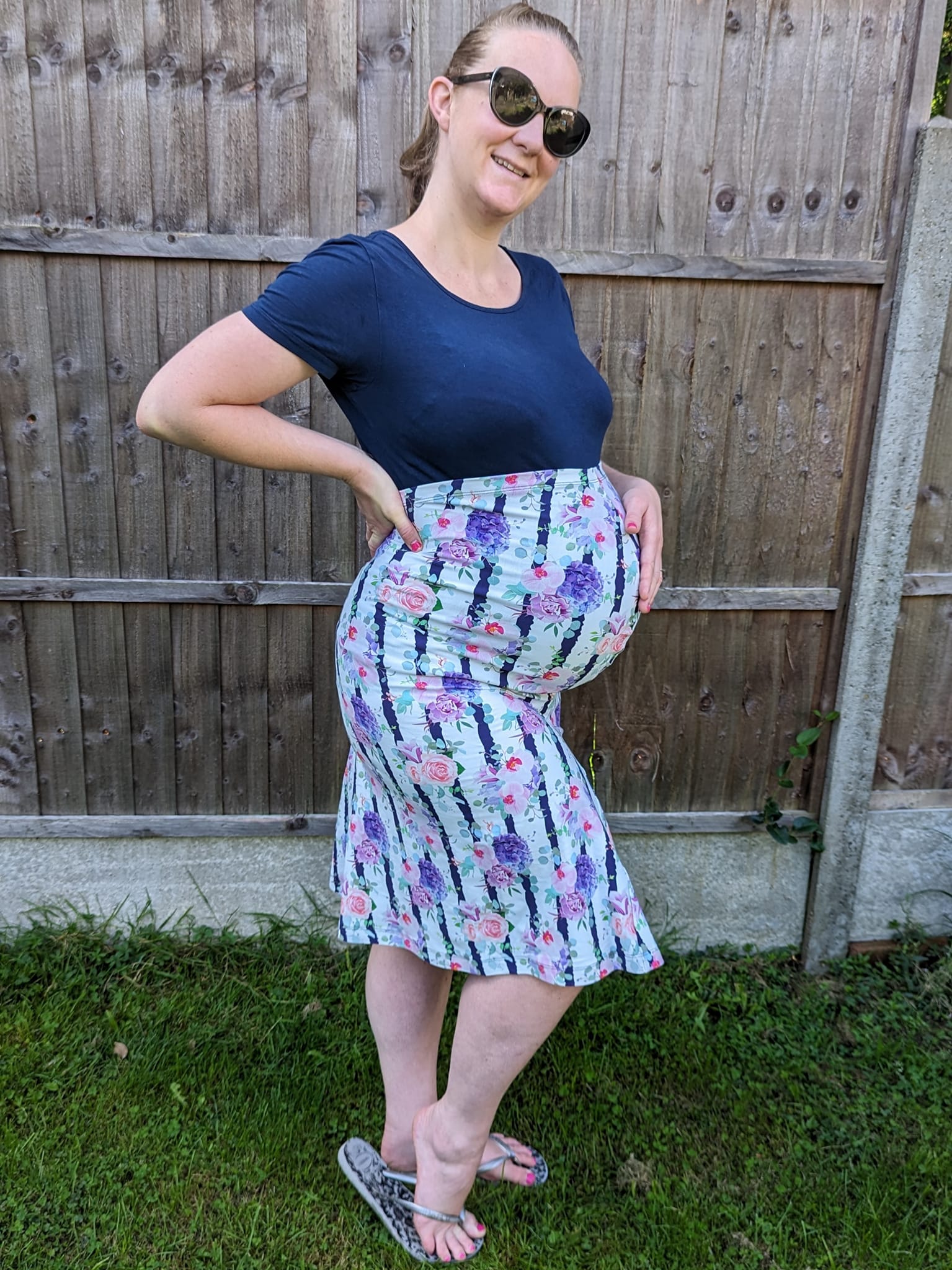 Maternity Bump Hugger Skirt Digital PDF Sewing Pattern for Pregnancy Yawning Mama