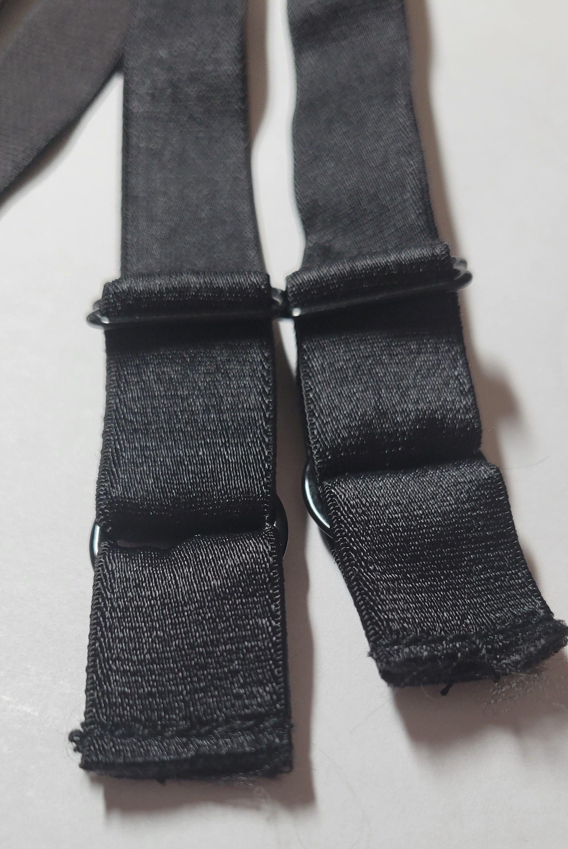 2 Pairs (4 Straps) 40cm Full Length Adjustable Sew On Bra Straps Dress  Straps Elastic Straps for Bra Making Dressmaking (Black 7mm Wide)